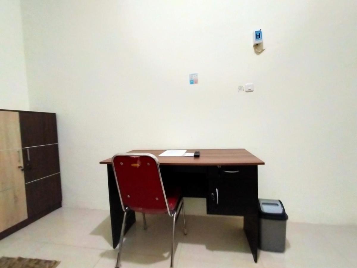 Homestay Danesti Syariah Near Bandara Sultan Hasanuddin Makassar Exterior photo